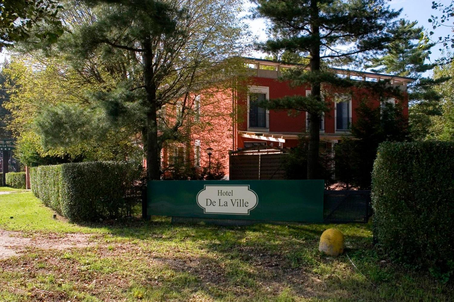 Hotel De La Ville Bereguardo Kültér fotó