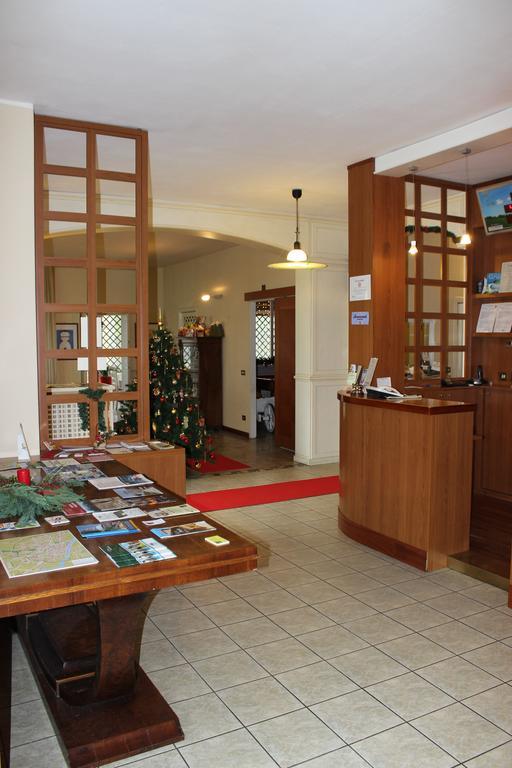Hotel De La Ville Bereguardo Kültér fotó