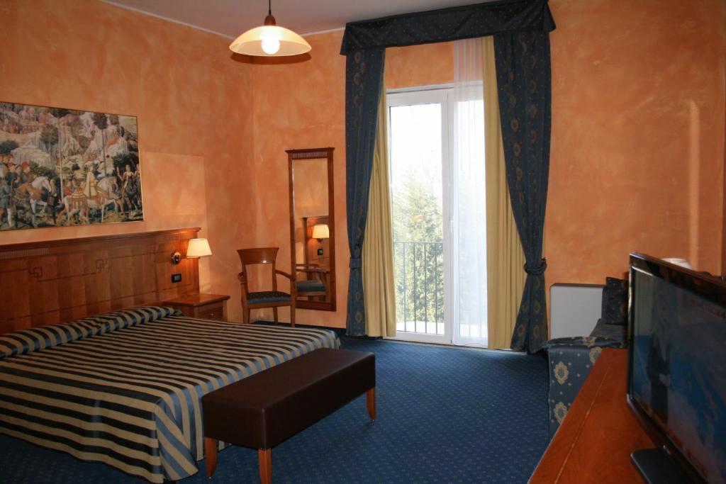 Hotel De La Ville Bereguardo Kültér fotó
